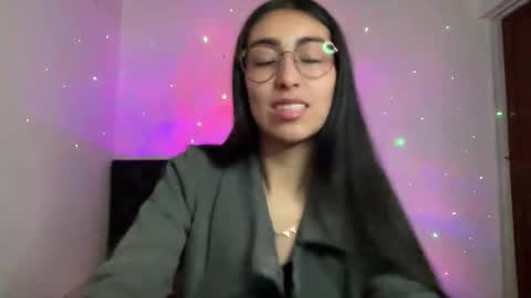 queenbyte_18 online show from March 19, 5:56 am