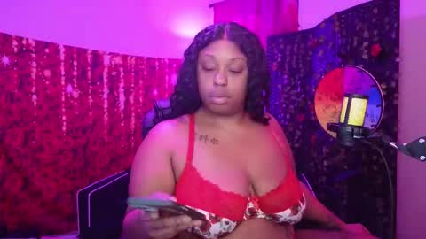 Queen Cherise Roze online show from February 15, 4:28 pm