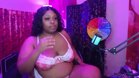 Queen Cherise Roze online show from February 11, 4:58 am