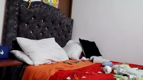 QUEENJEENN online show from July 2, 8:59 pm