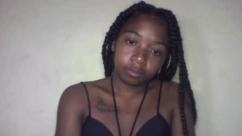 queennaya online show from August 5, 5:52 pm