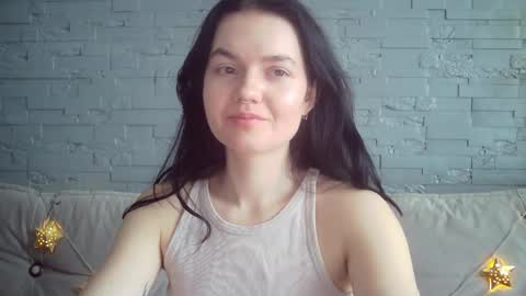 QueenOfModels online show from April 25, 4:04 am