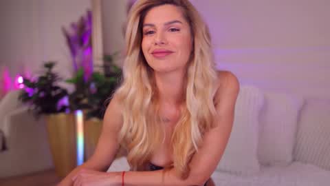 rachel_quinn_ online show from March 11, 5:11 am