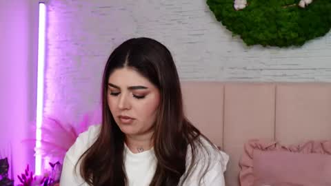 RachelSwaan online show from April 21, 6:53 am