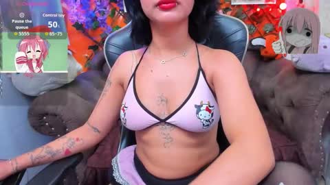 RavenN  online show from March 4, 11:39 am