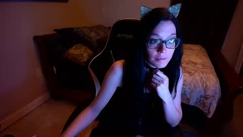 razorkitty online show from November 1, 12:37 am