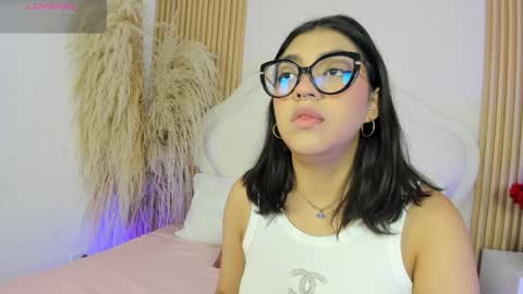 rebeca_taylor_ online show from March 29, 12:26 pm