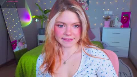 red__candy online show from April 26, 10:57 am