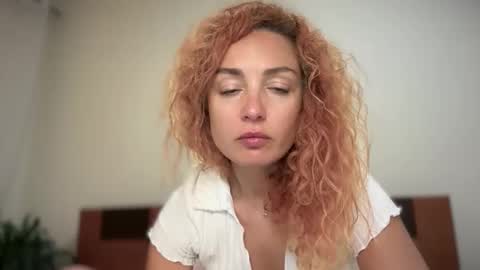 Emily online show from April 1, 5:21 pm