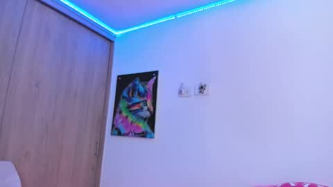 redski77 online show from March 21, 8:19 am