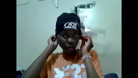 cutie online show from April 12, 5:27 pm