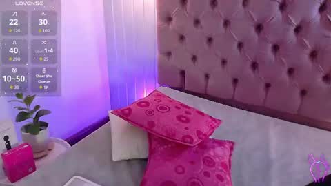 RenataPeach online show from June 16, 3:29 am