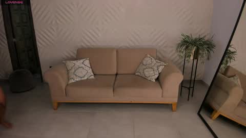 Renata Reyes online show from April 11, 11:03 am