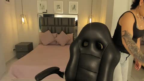 Renee Shelby online show from March 30, 8:52 pm