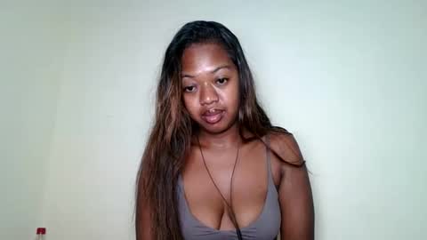 rochellinah online show from June 5, 2:04 am