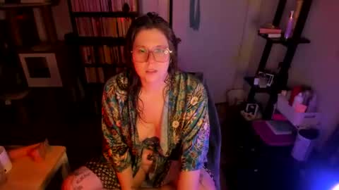 rose257044 online show from March 12, 12:41 pm