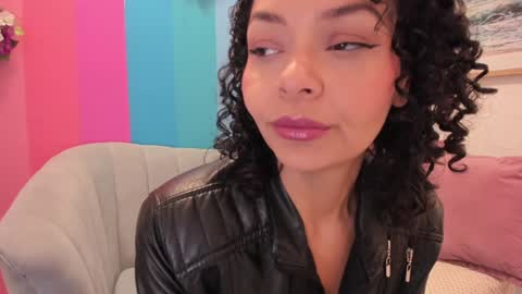     online show from January 4, 11:33 am