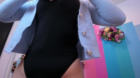     online show from January 20, 11:35 am