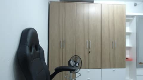 Roxana online show from May 8, 1:31 am
