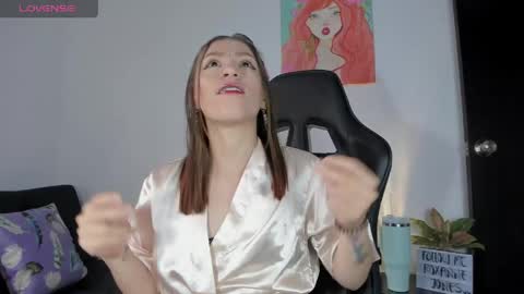 roxanne online show from April 15, 7:58 pm