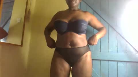 roxen_atieno online show from January 24, 11:26 am