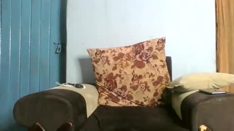 roxen_atieno online show from January 20, 5:04 am