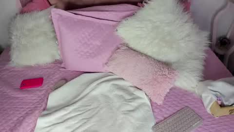 roxy_swt7 online show from May 22, 5:49 am