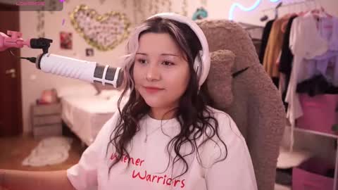 roxysuh online show from March 15, 7:32 am