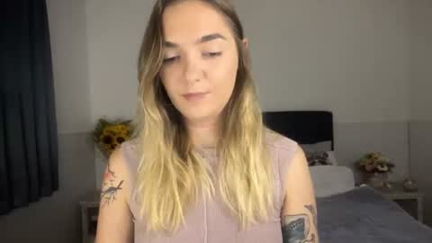 Roxy online show from July 6, 3:03 pm