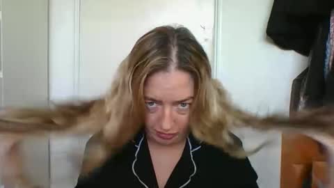 rubyredxxxoxxx online show from February 16, 9:09 am