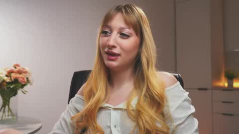 Mila online show from April 15, 7:58 pm