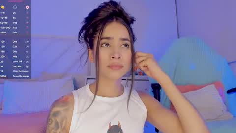 saely1 online show from March 16, 5:44 am