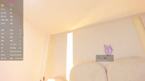   online show from April 4, 11:47 pm