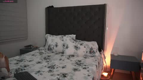 salomedyla online show from July 1, 12:32 am