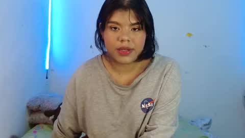 samantha_890 online show from November 30, 12:37 am