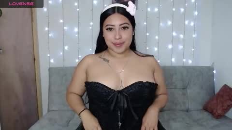 sami_cutte online show from June 3, 5:19 am