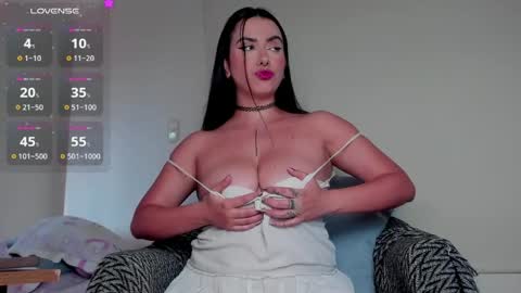 Samantha Santacoloma online show from May 27, 9:23 pm