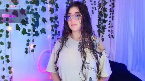 samii evans  online show from November 12, 2:20 am