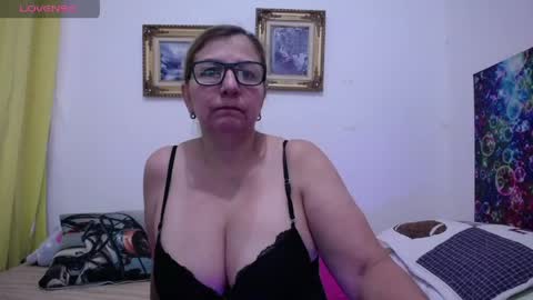 sara online show from June 7, 2:57 pm