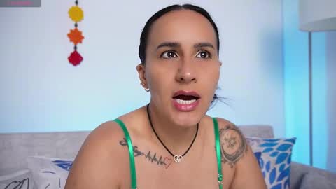   online show from March 8, 11:03 am