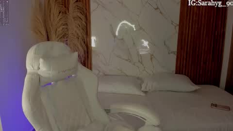 S A R A online show from March 17, 1:20 am