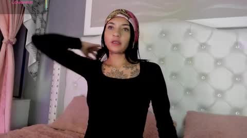 Sarah online show from February 5, 2:47 am