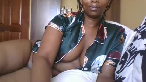 sarah_haggai online show from May 17, 10:36 am