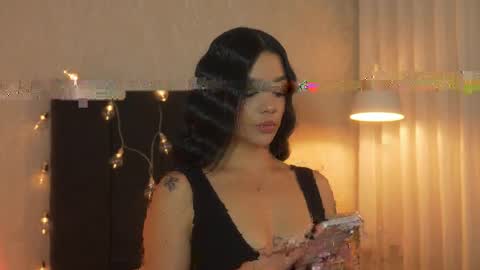       online show from April 6, 10:22 pm