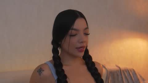       online show from March 28, 1:21 pm