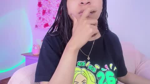 sarahajhoness online show from March 25, 8:12 pm