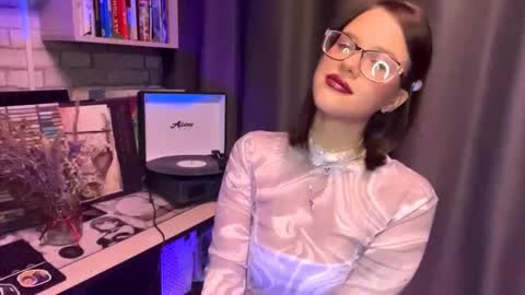 Sarah online show from March 17, 10:19 am