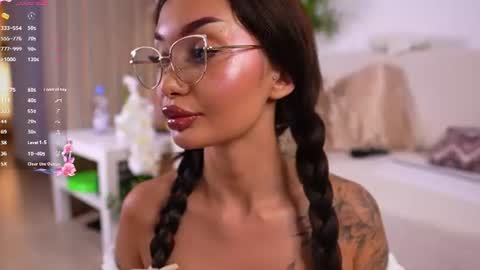sashafererra online show from July 12, 7:04 pm