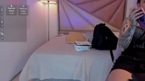 saskiagrendel online show from April 3, 11:58 pm