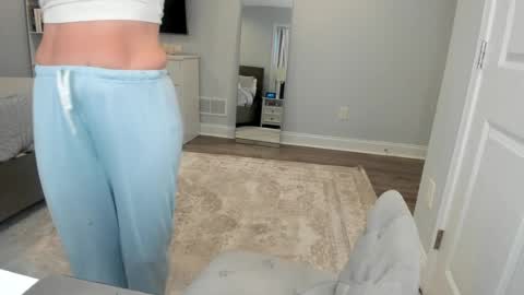 sassynsweetmilf online show from July 7, 11:46 am